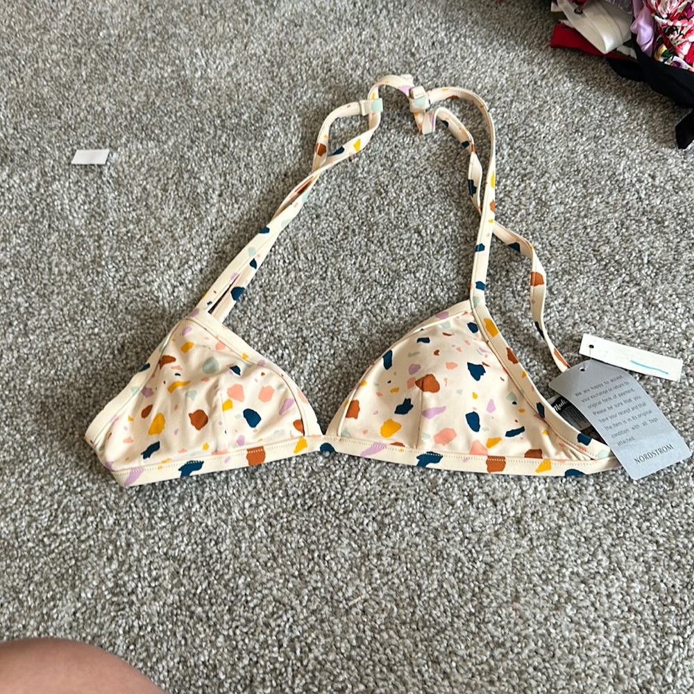 NWT bikini top